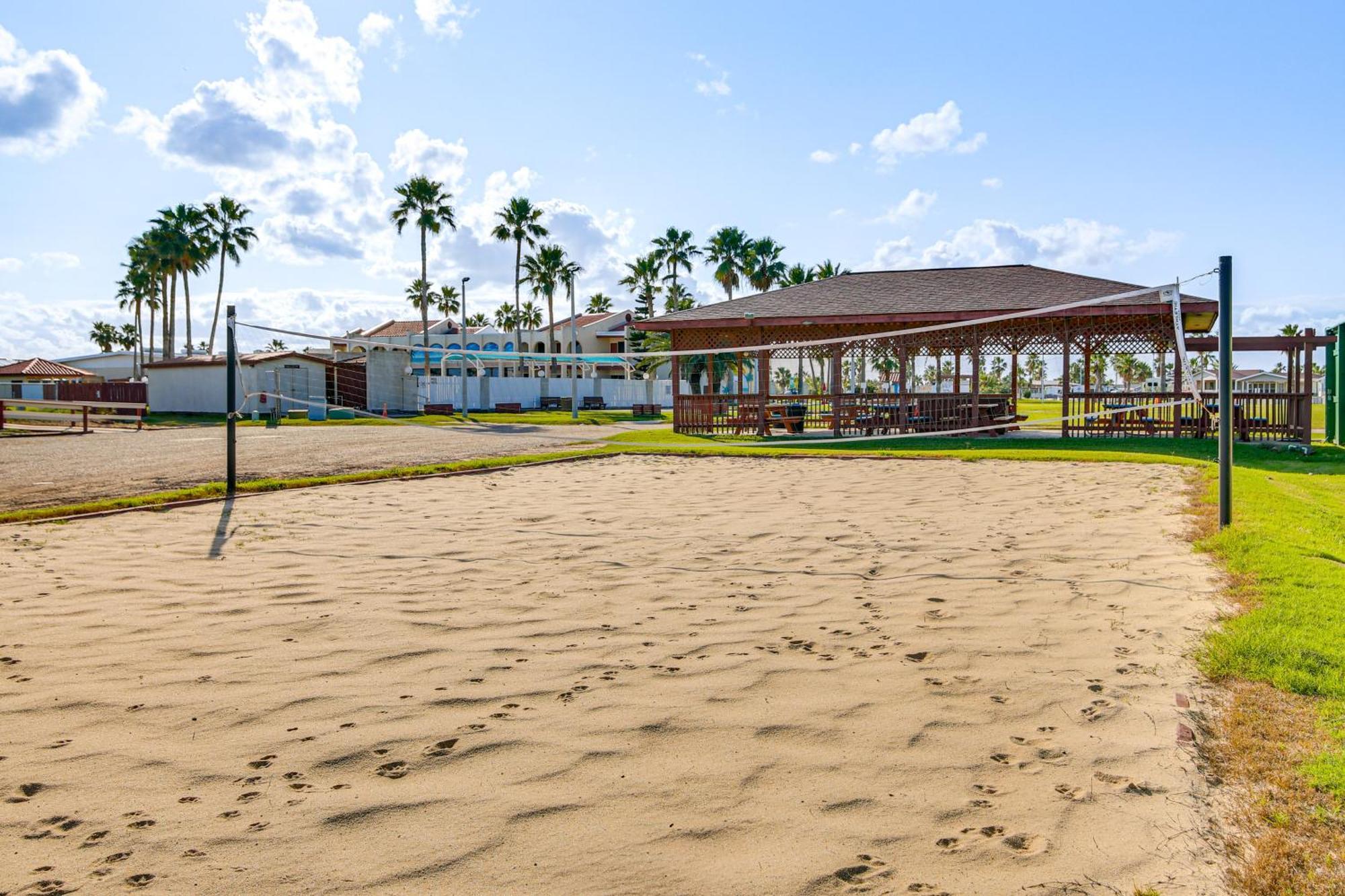 Cozy Waterfront Port Isabel Cottage With Deck! Экстерьер фото